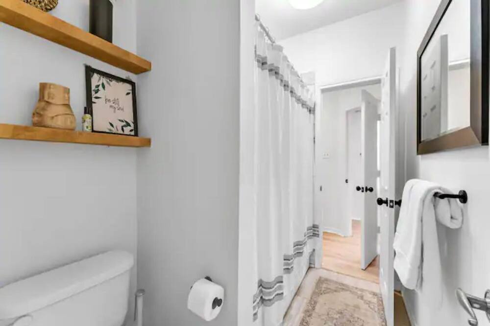 Photo of Bathroom in Grapevine