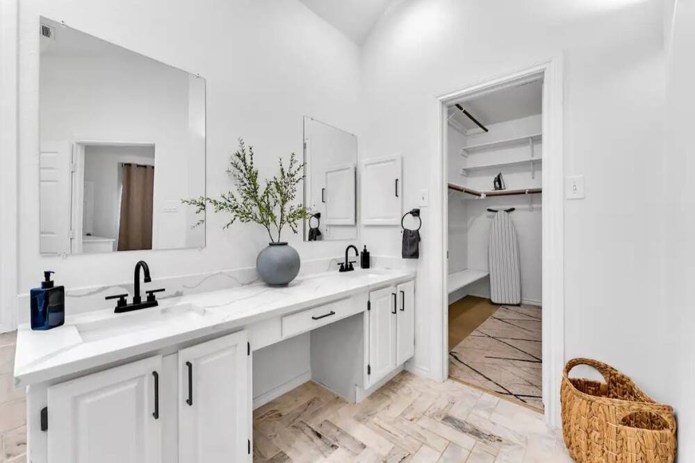 Photo of Bathroom in Grapevine