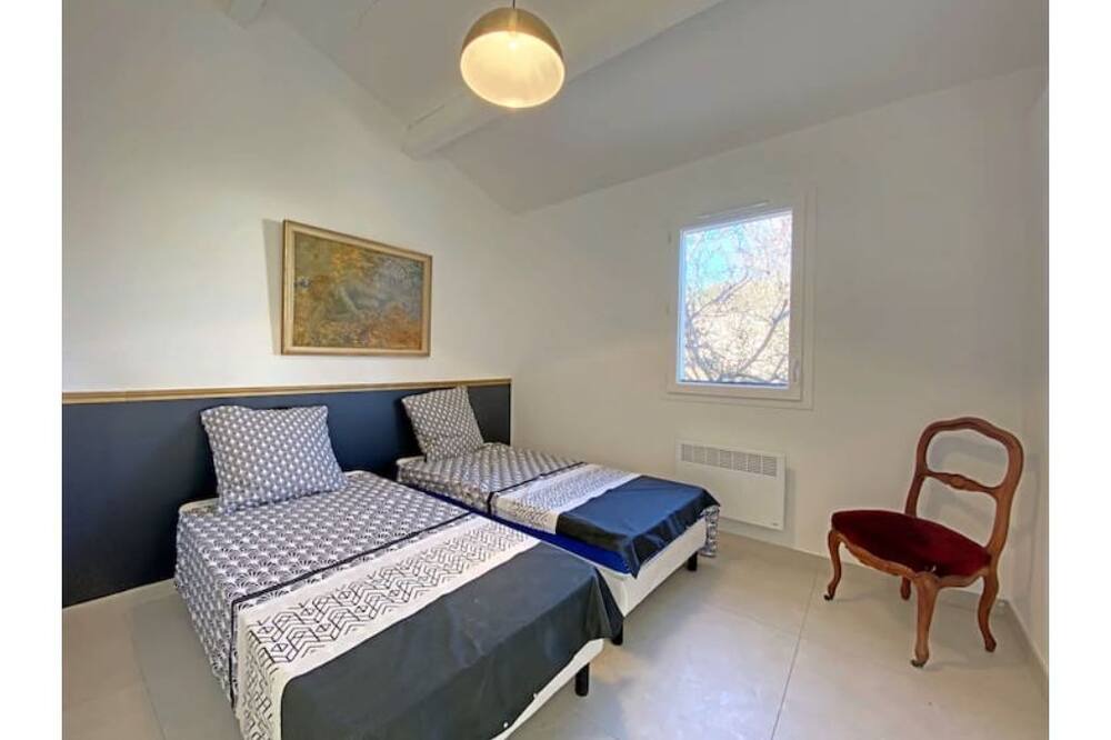 Photo of Bedroom in Pujaut