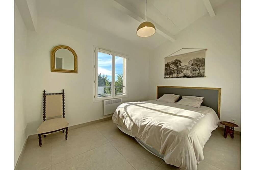 Photo of Bedroom in Pujaut