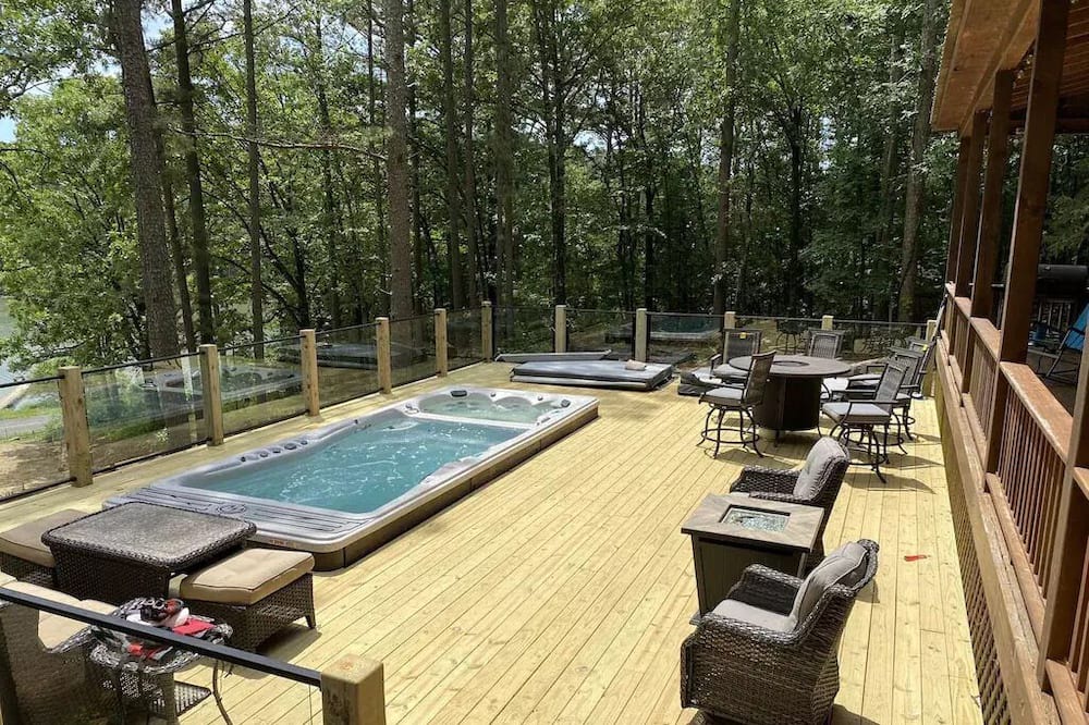 Photo of Outdoor in Alix