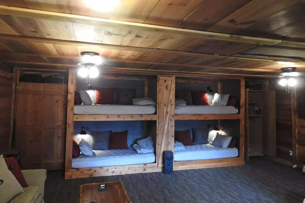 Photo of Bedroom in Alix
