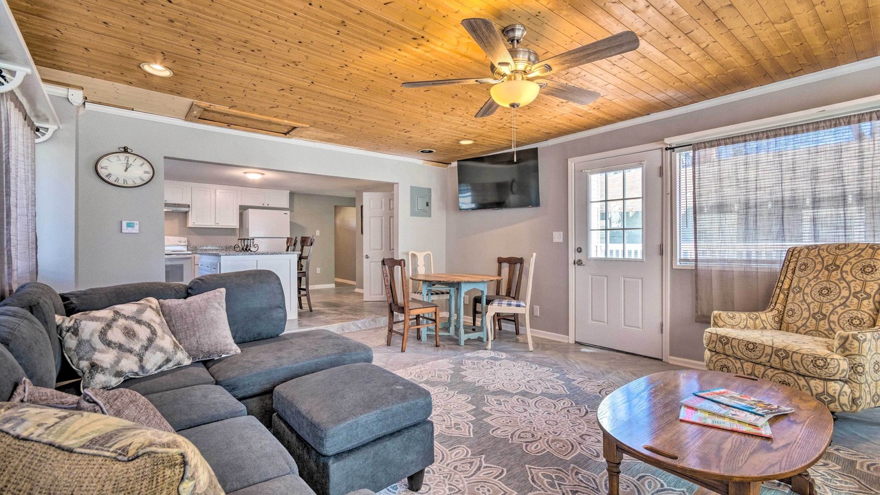 Photo of Livingroom in Benton