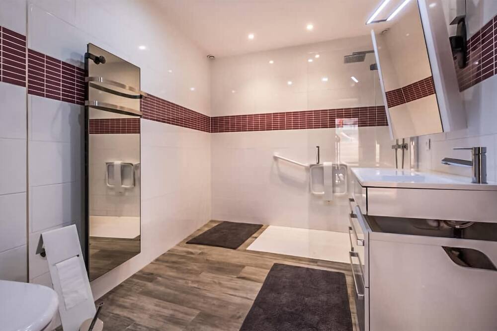 Photo of Bathroom in Fontiers-Cabardes