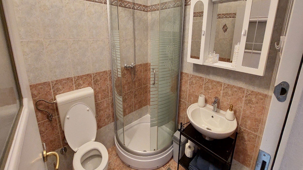 Photo of Bathroom in Cres