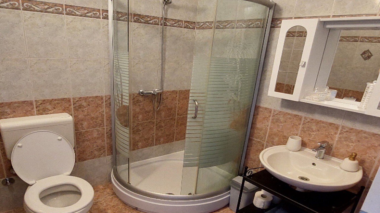 Photo of Bathroom in Cres