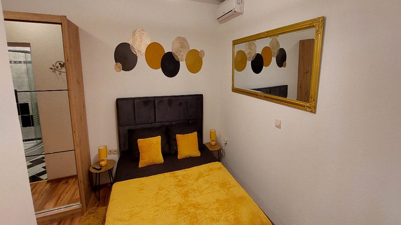 Photo of Bedroom in Cres
