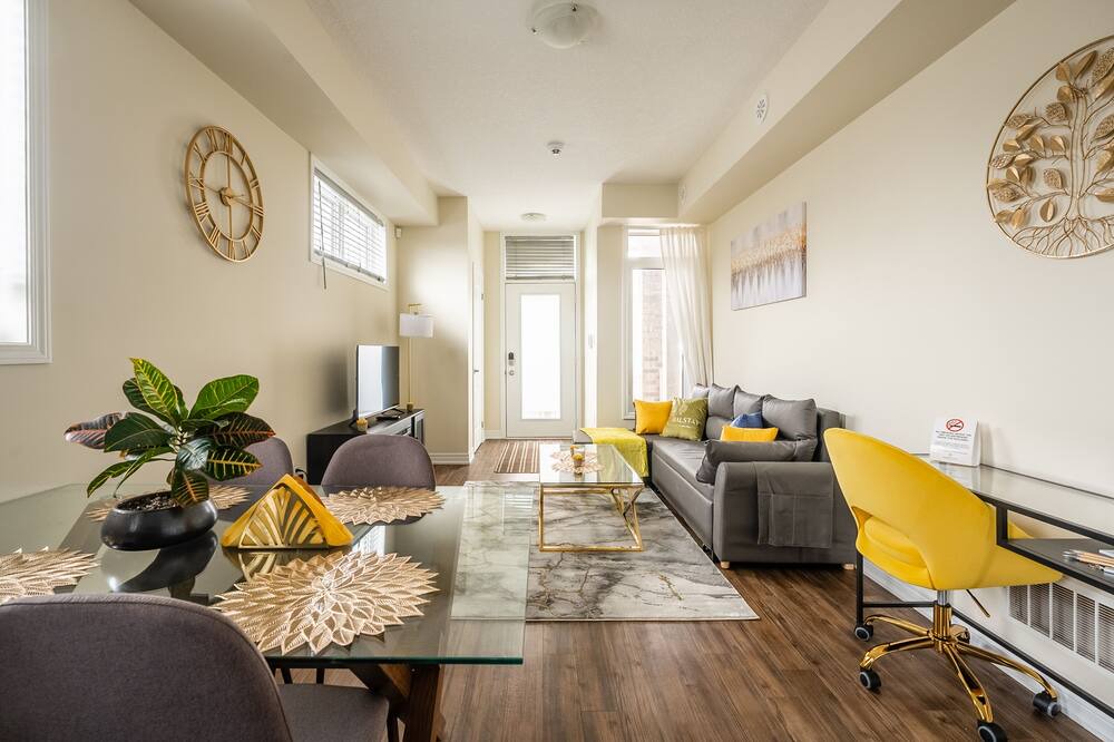 Photo of Livingroom in Beamsville