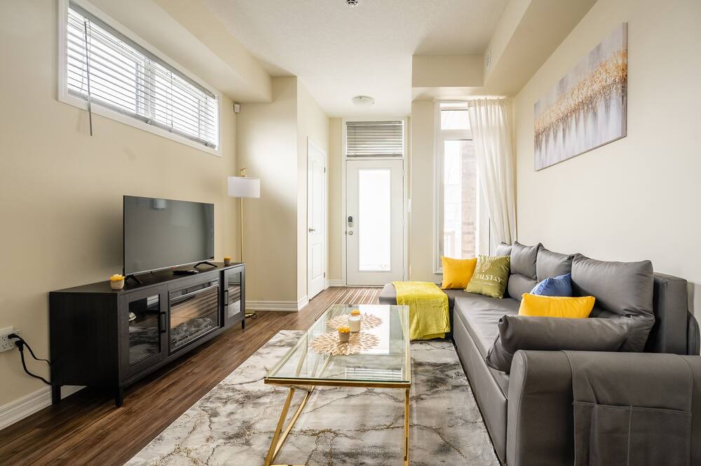 Photo of Livingroom in Beamsville
