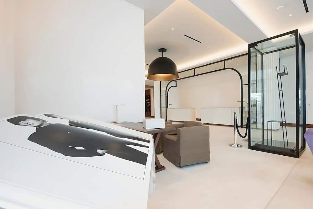 Photo of Others in East Central Park