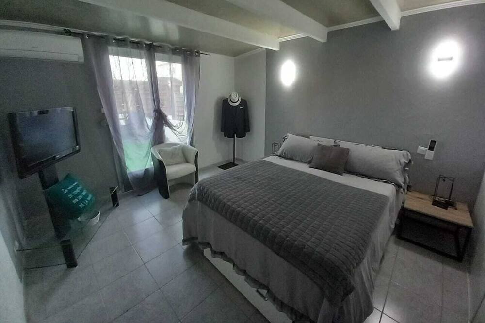Photo of Bedroom in Gallargues-le-Montueux