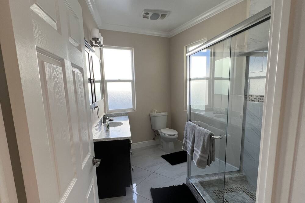 Photo of Others in Claremont Hills