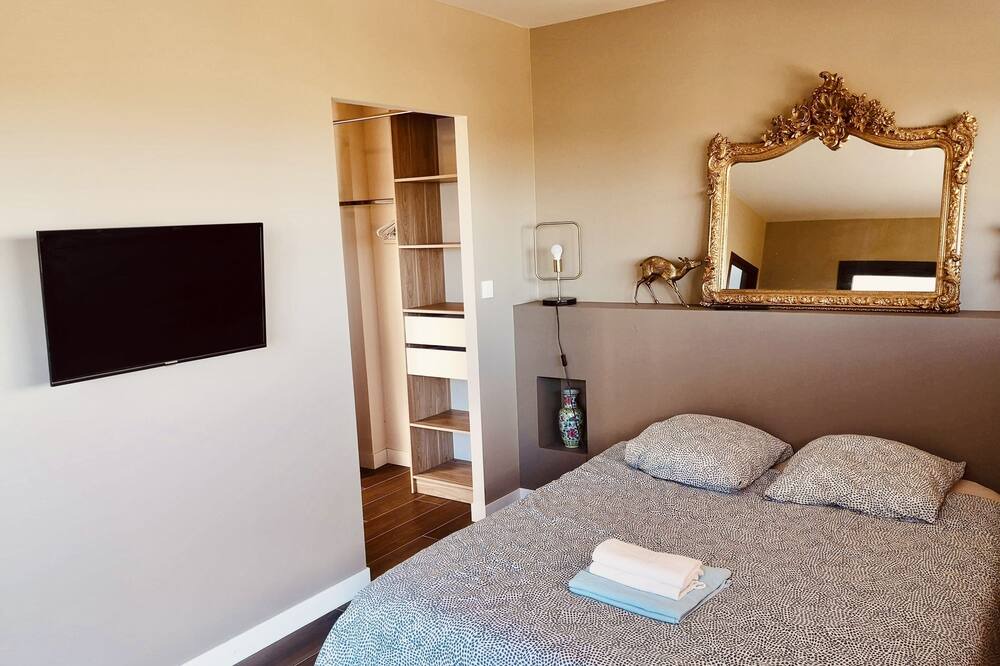 Photo of Bedroom in Mauvaisin