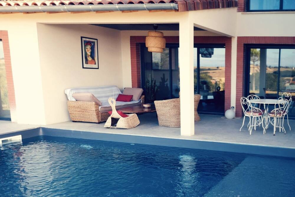 Photo of Outdoor in Mauvaisin