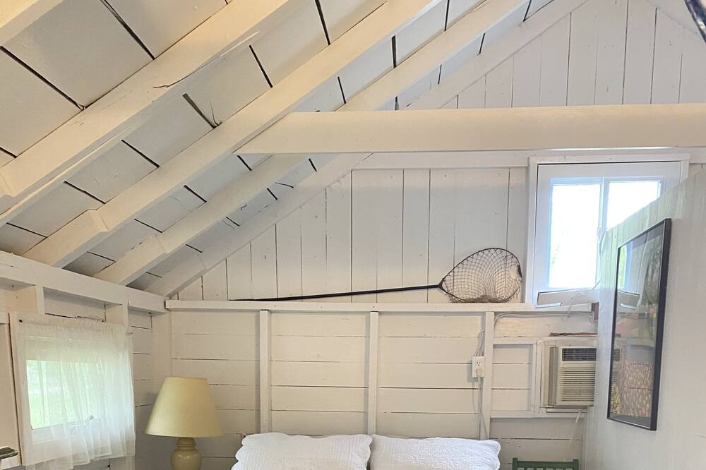Photo of Bedroom in Poplar Ridge