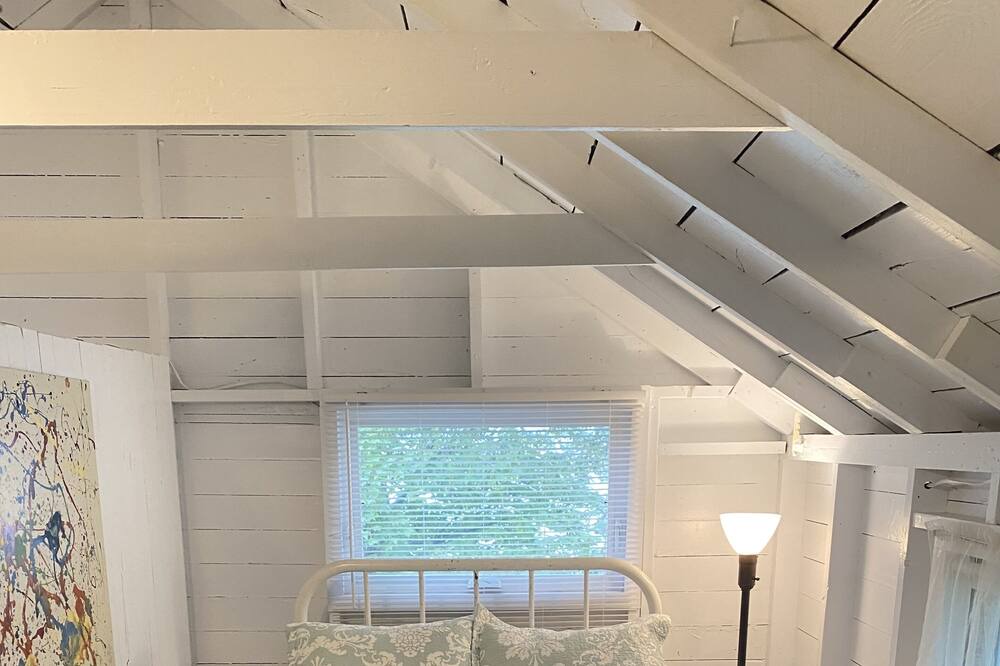 Photo of Bedroom in Poplar Ridge