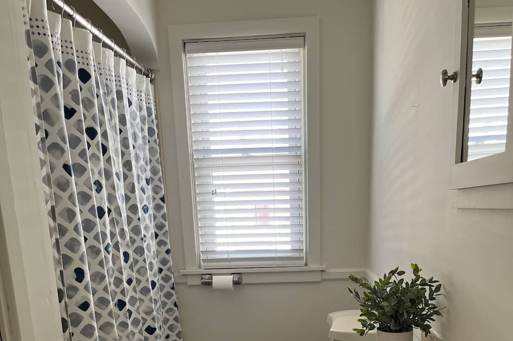 Photo of Bathroom in Hanover