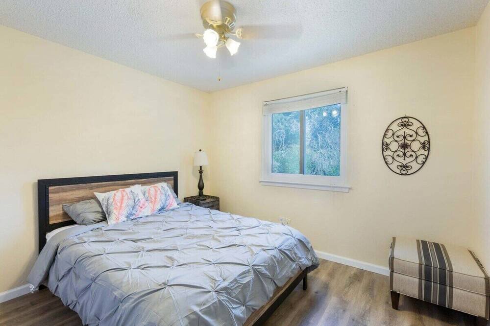 Photo of Bedroom in Anderson Mill