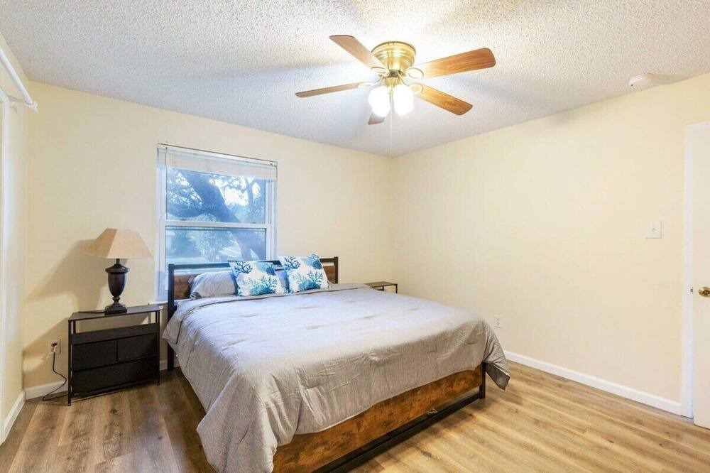 Photo of Bedroom in Anderson Mill