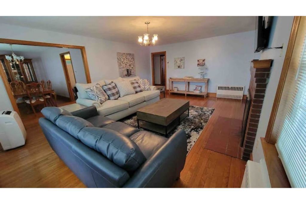 Photo of Livingroom in Floyd