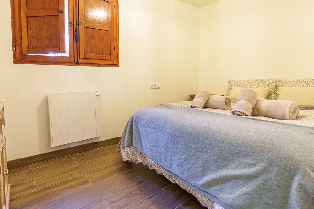 Photo of Bedroom in Aioder
