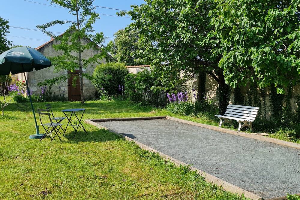 Photo of Outdoor in Nalliers
