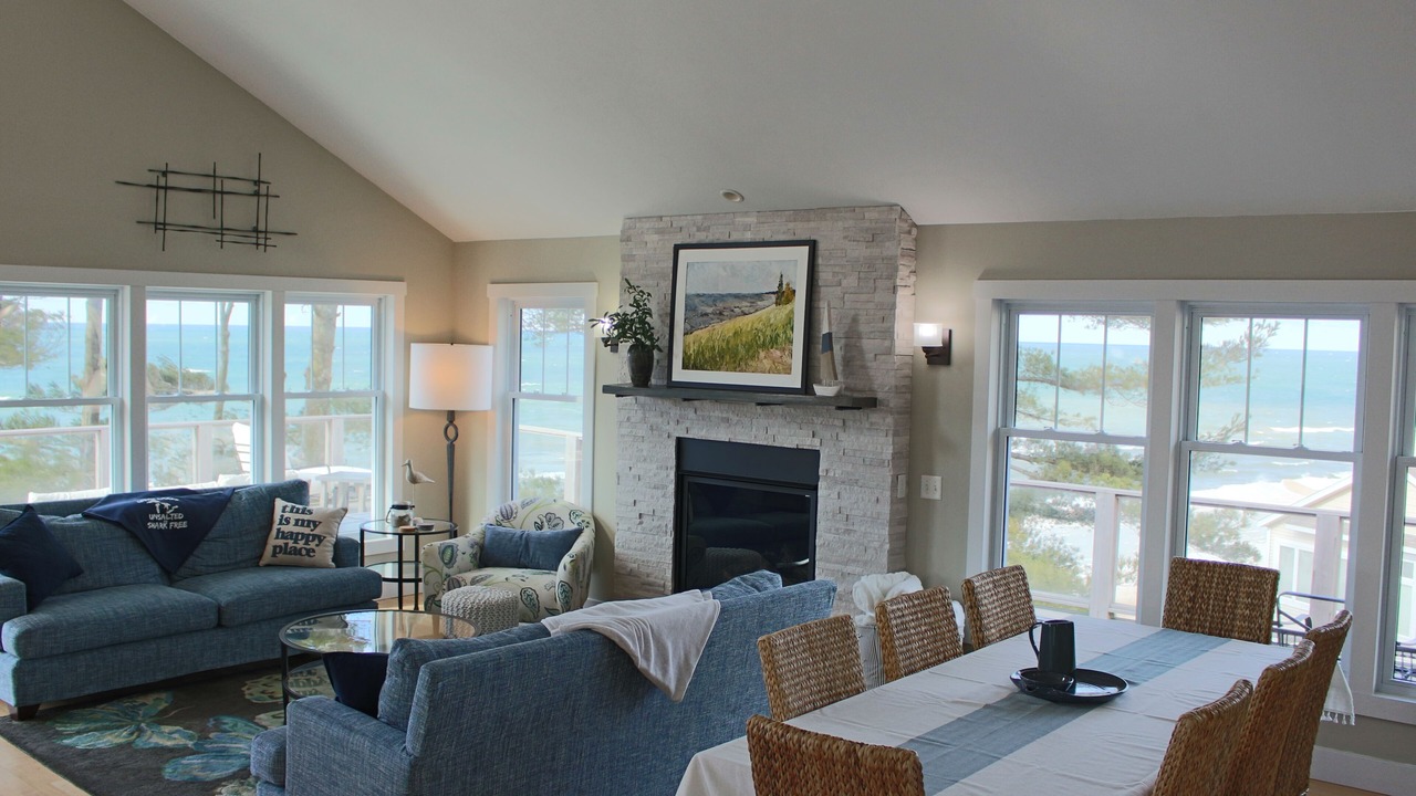 Photo of Livingroom in Montague
