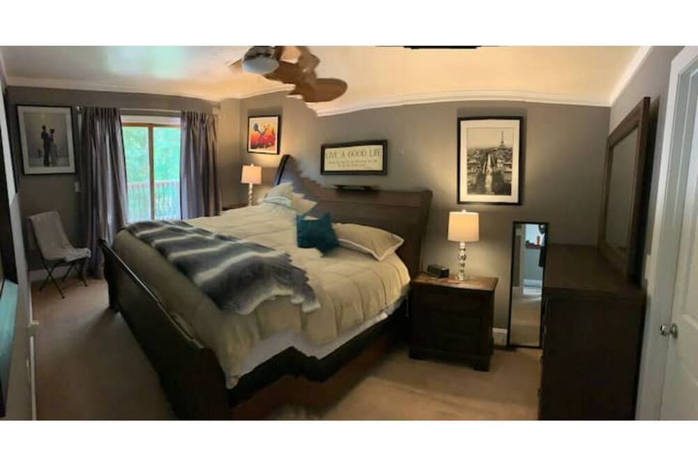 Photo of Bedroom in Carbondale