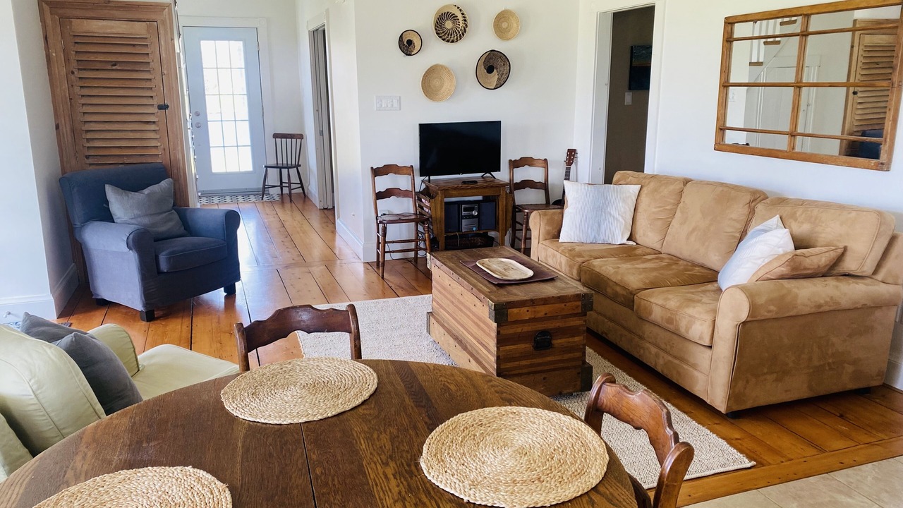 Photo of Livingroom in Lunenburg County