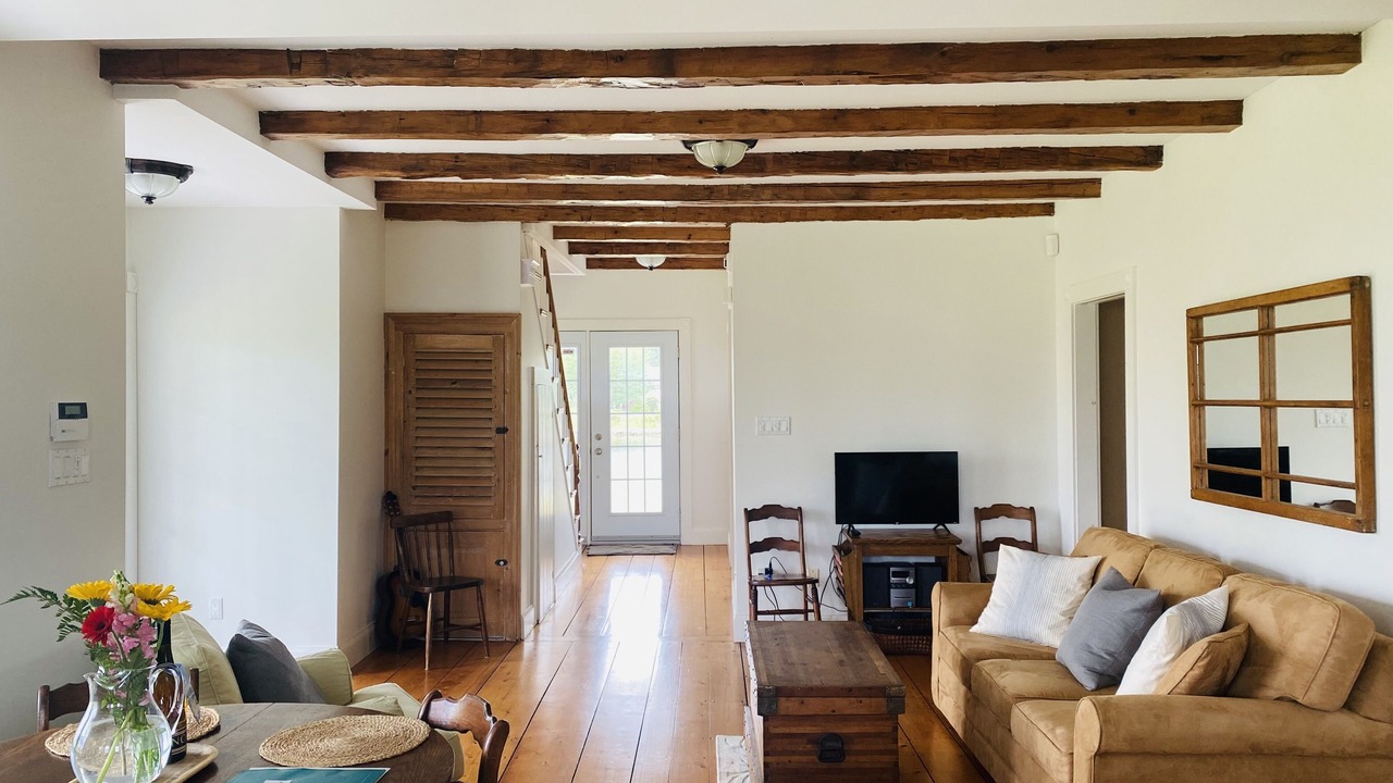 Photo of Livingroom in Lunenburg County