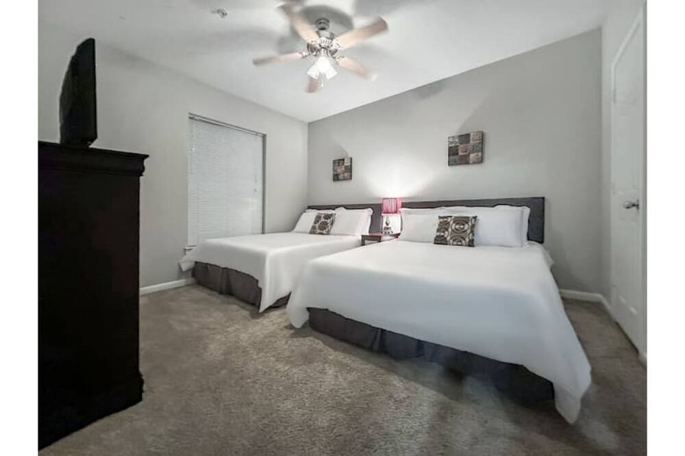 Photo of Bedroom in College Park