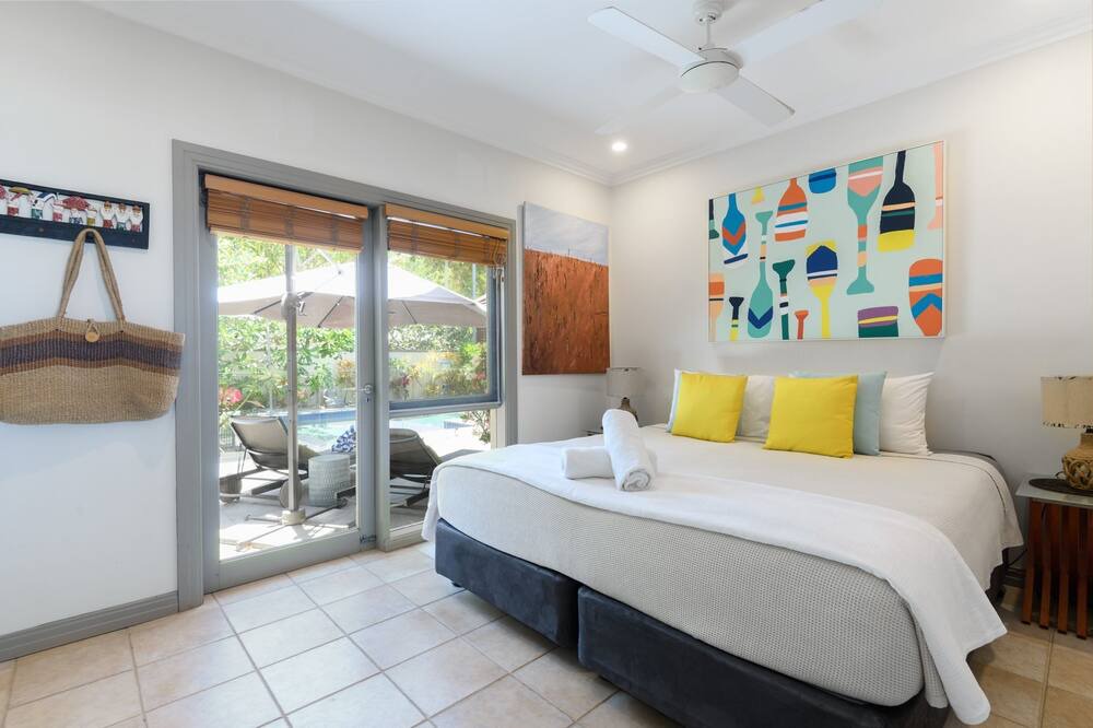 Photo of Bedroom in Oak Beach