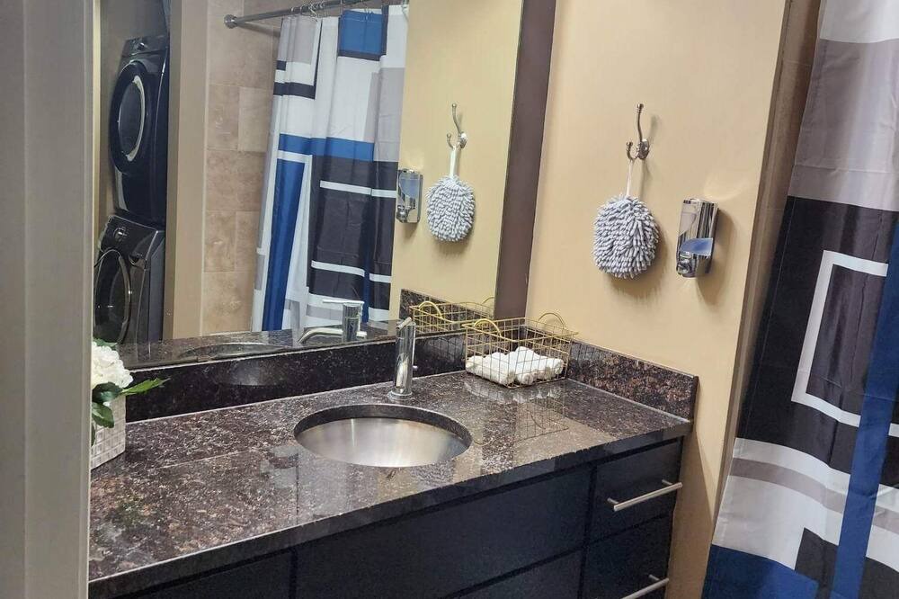 Photo of Bathroom in Arsenal