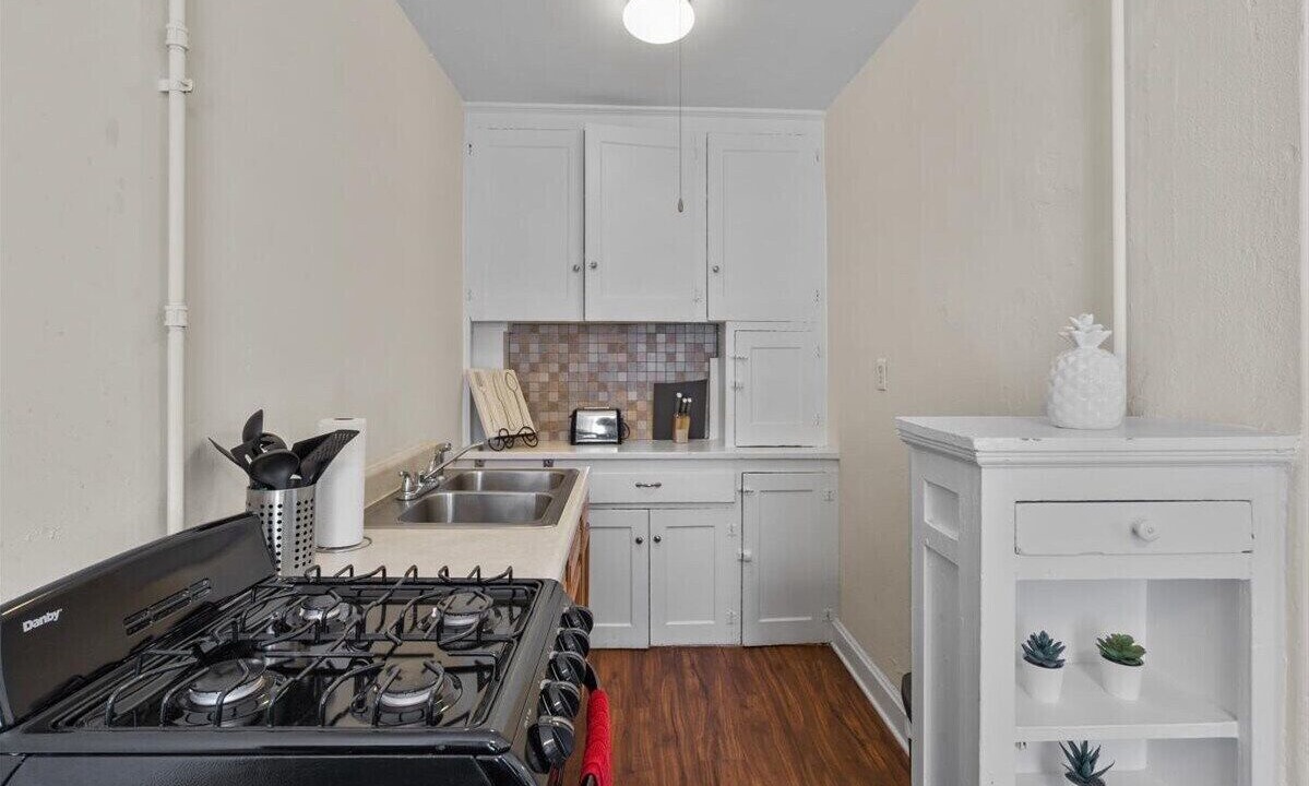Photo of Kitchen in Country Club Plaza Area