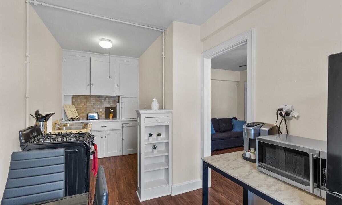 Photo of Kitchen in Country Club Plaza Area