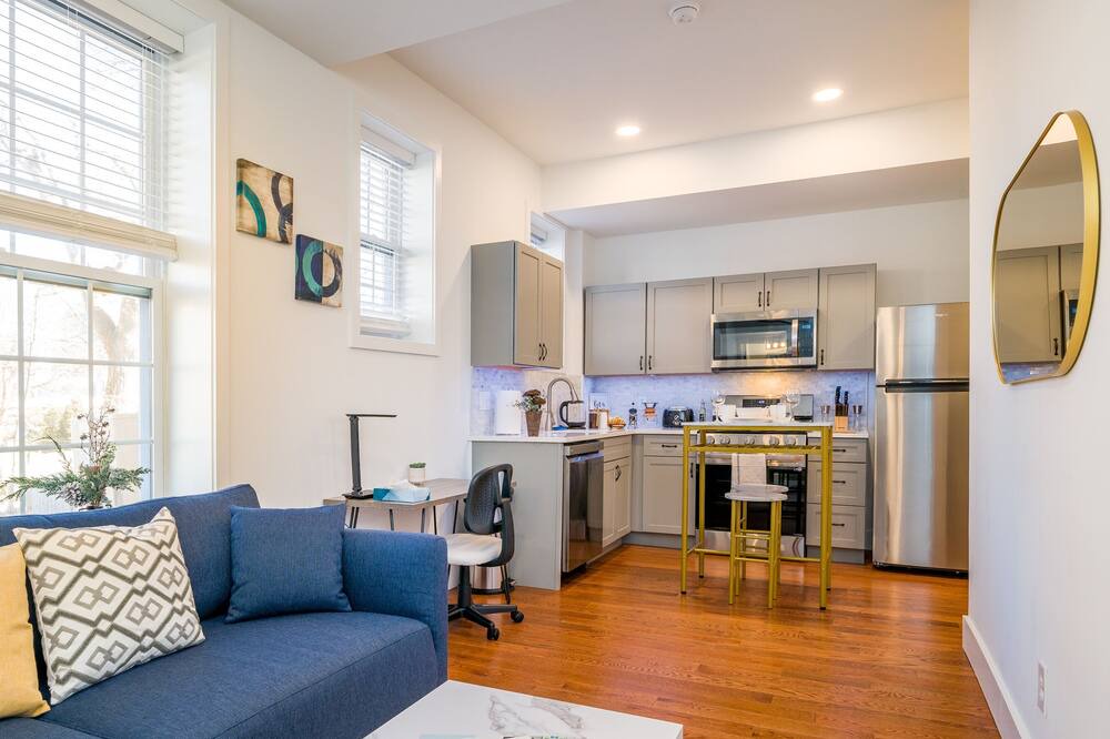 Photo of Livingroom in Corn Hill