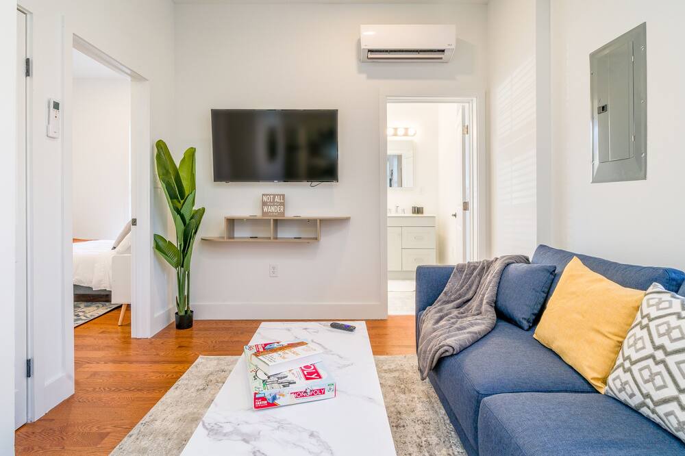 Photo of Livingroom in Corn Hill