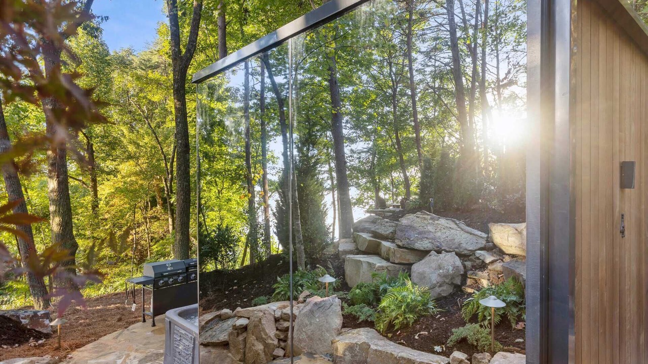 Photo of Outdoor in Lupton City