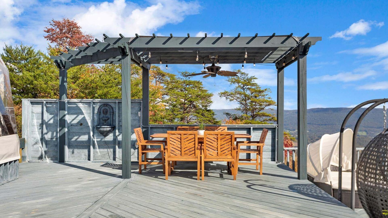 Photo of Patio Balcony in Lupton City