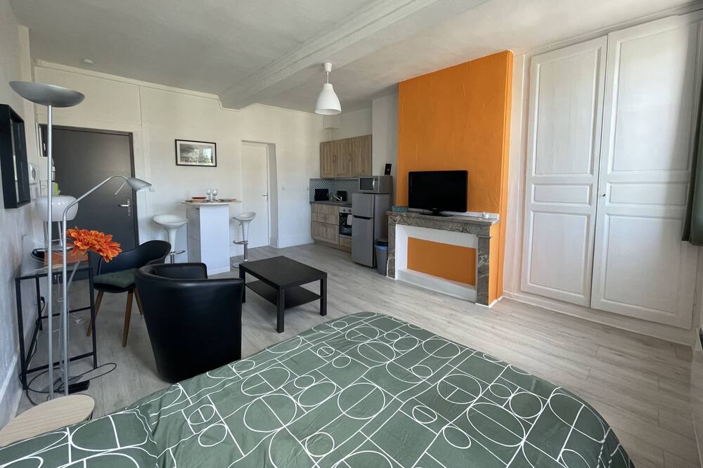 Photo of Bedroom in Cote Ouest Ormeaux