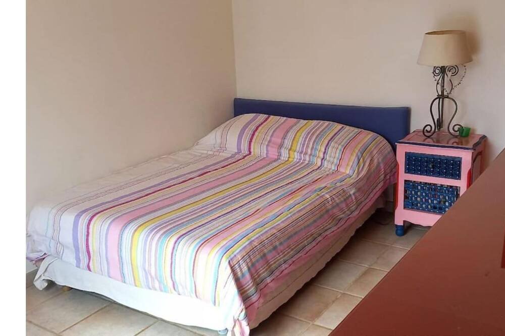 Photo of Bedroom in Montescot