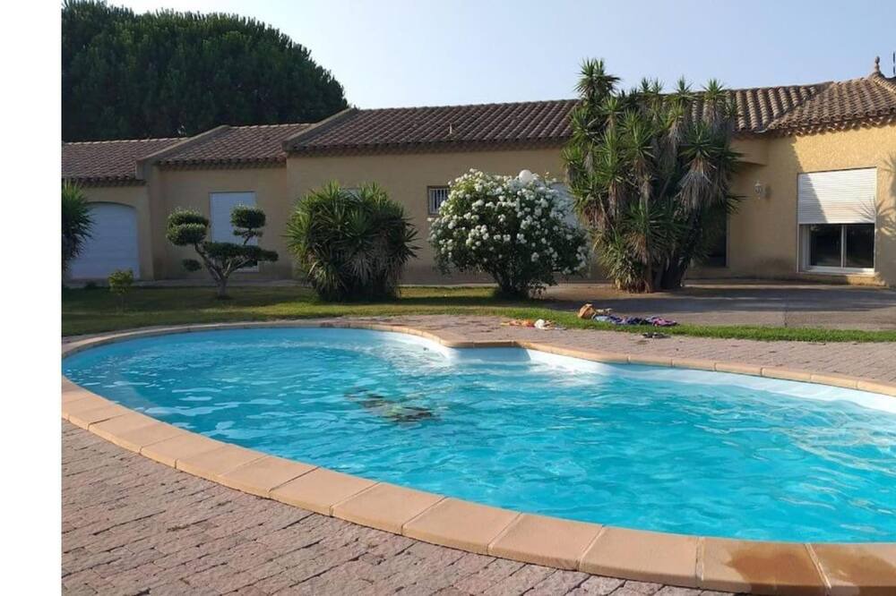 Photo of Outdoor in Montescot