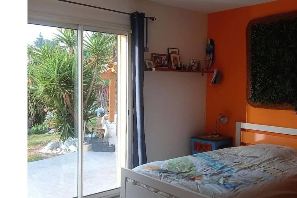 Photo of Bedroom in Montescot
