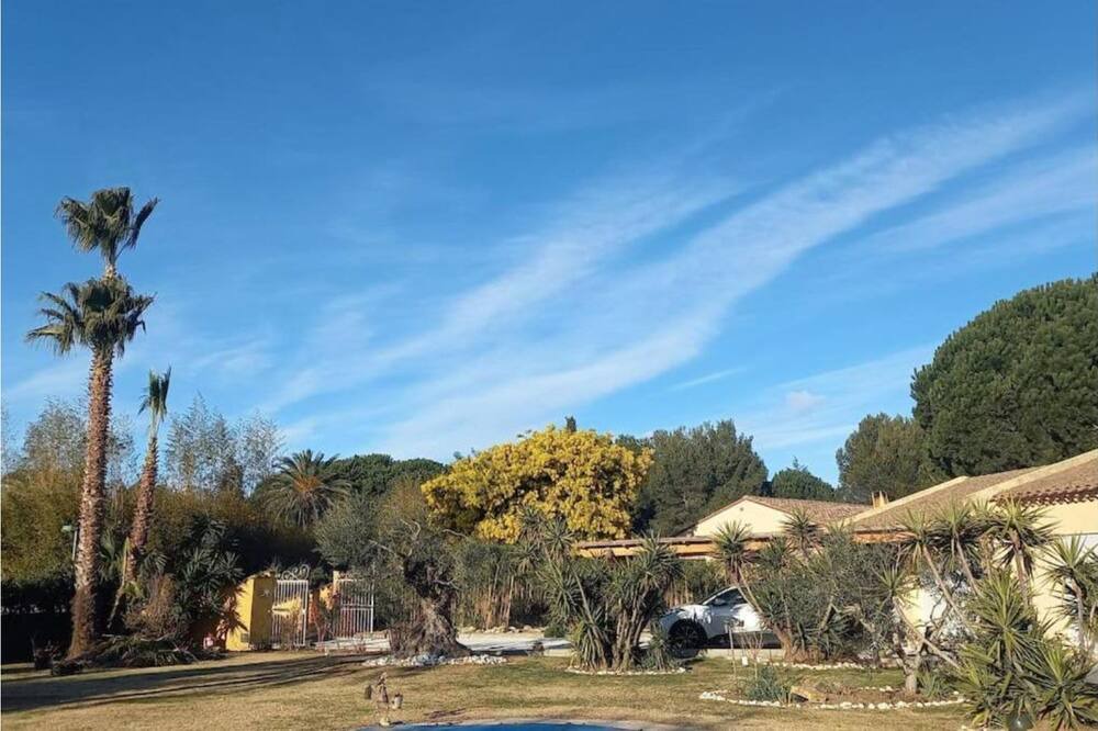 Photo of Outdoor in Montescot