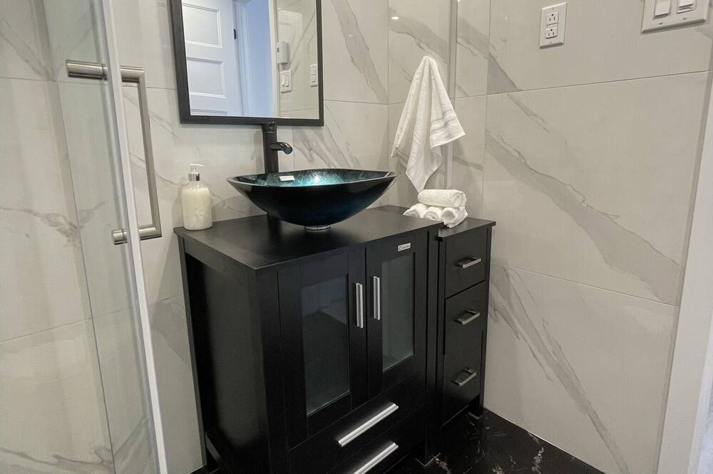 Photo of Bathroom in Montreal