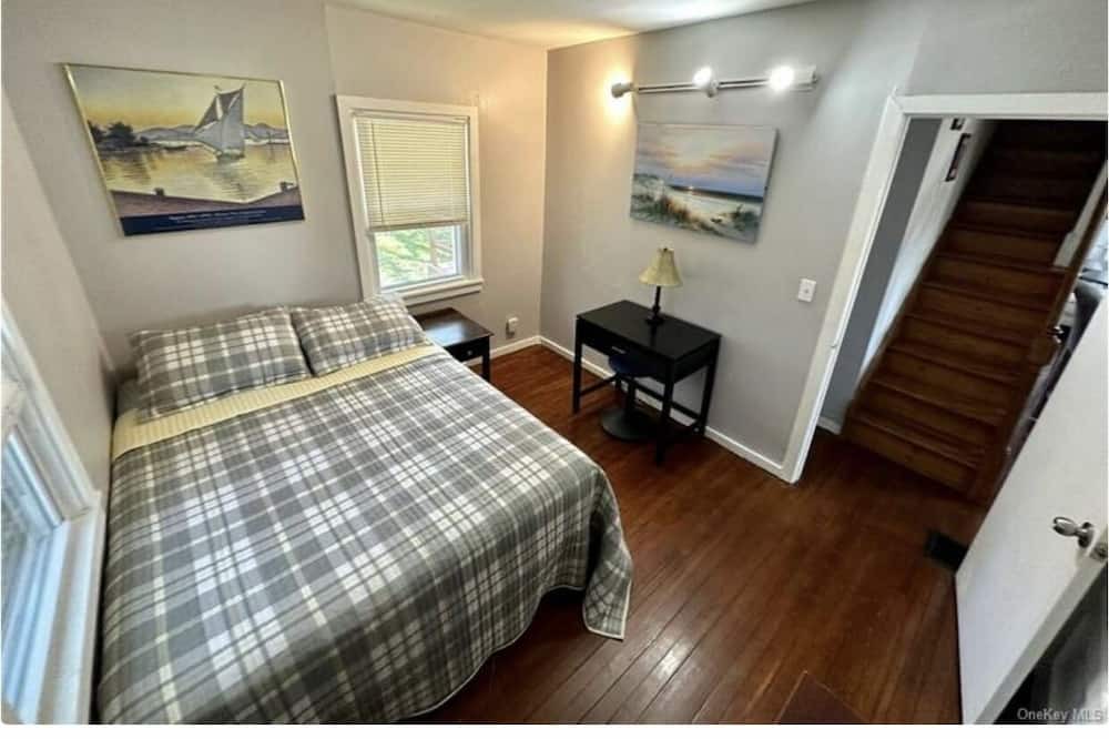 Photo of Bedroom in Valley Cottage
