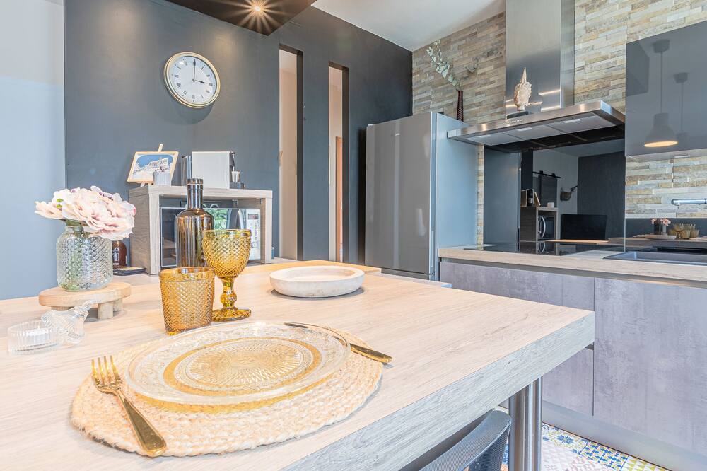 Photo of Others in Sablon