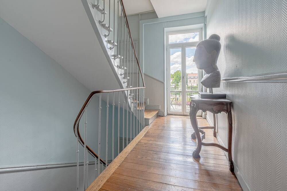 Photo of Others in Sablon