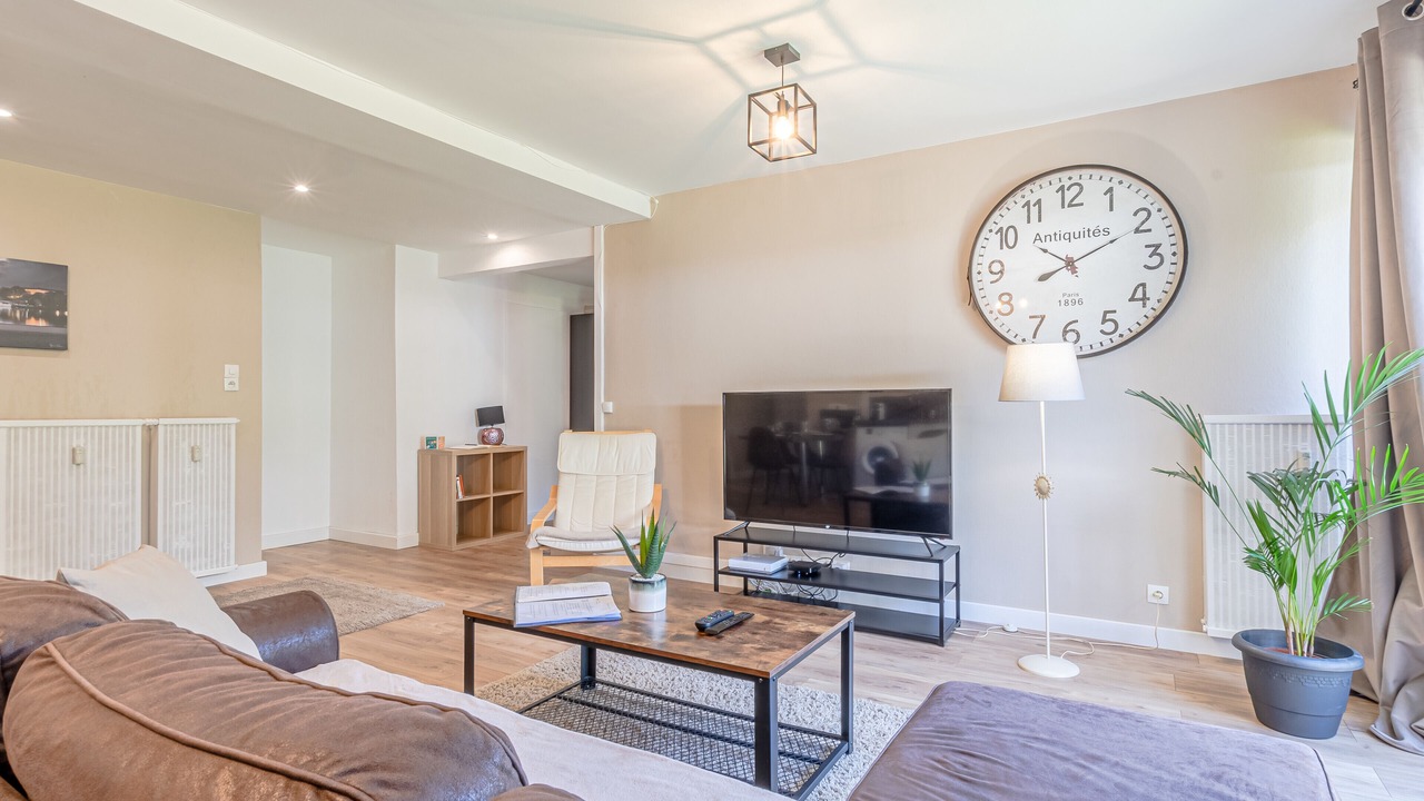 Photo of Others in Sablon