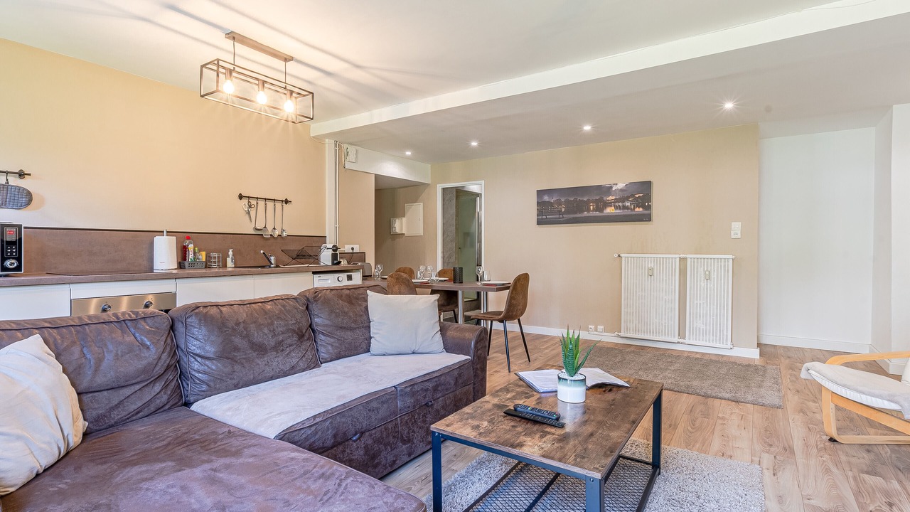 Photo of Others in Sablon